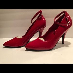 4” Patent Pump with Skinny Ankle Strap